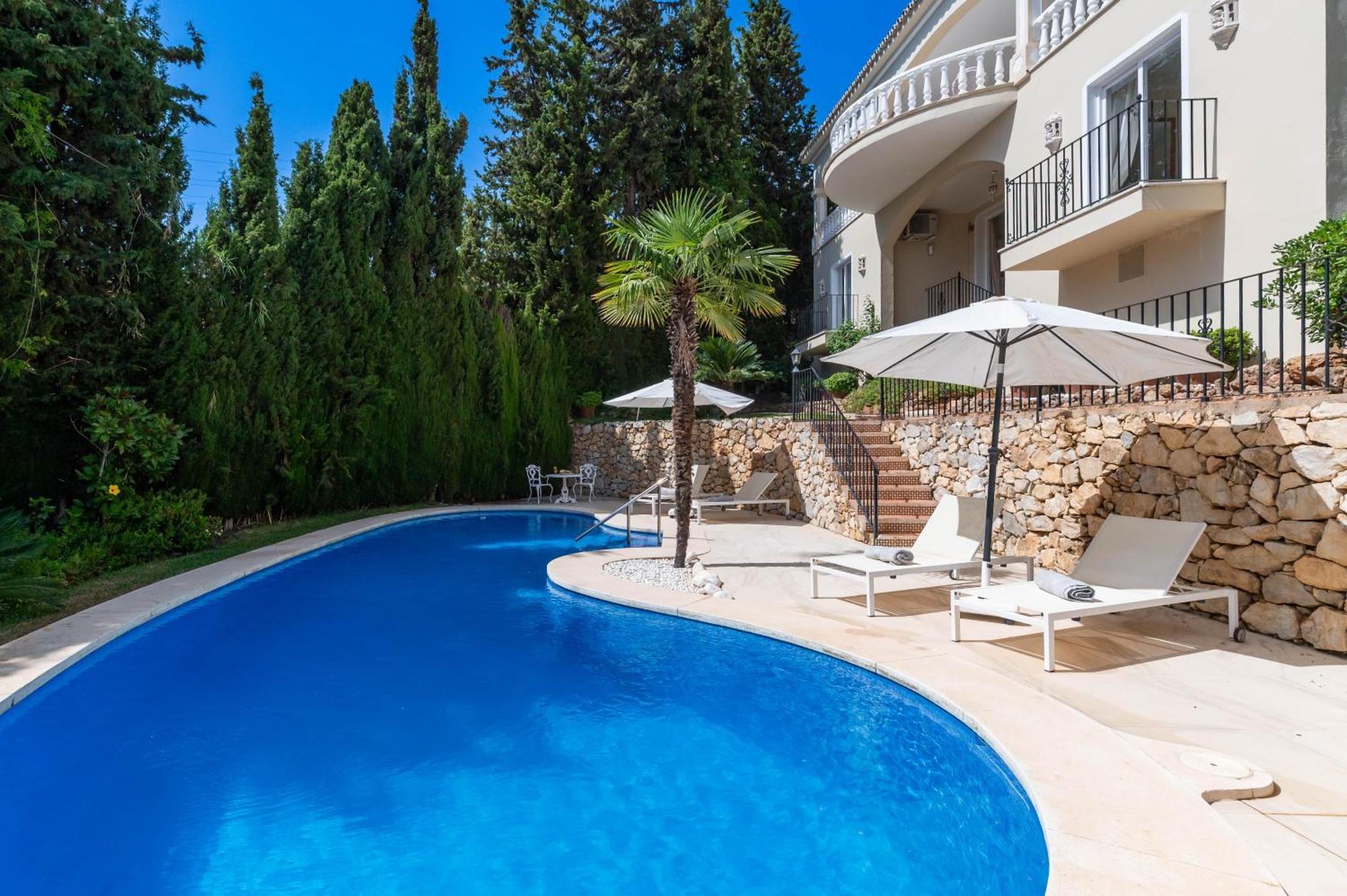 4 Bdrm Andalusian W Cinema & Sea Views Apartamento