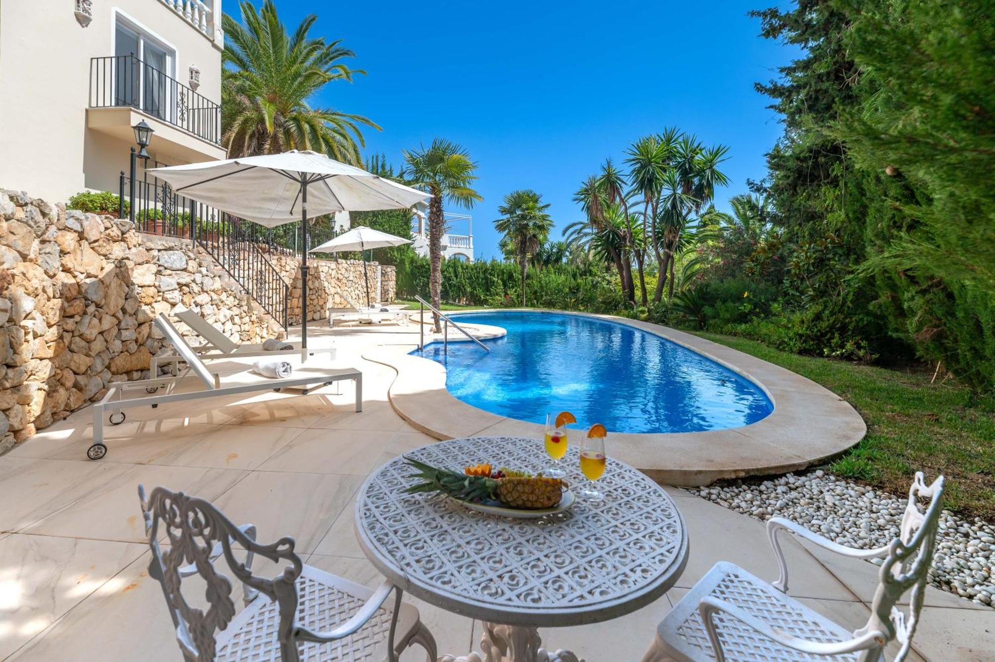 Apartamento 4 Bdrm Andalusian W Cinema & Sea Views Marbella