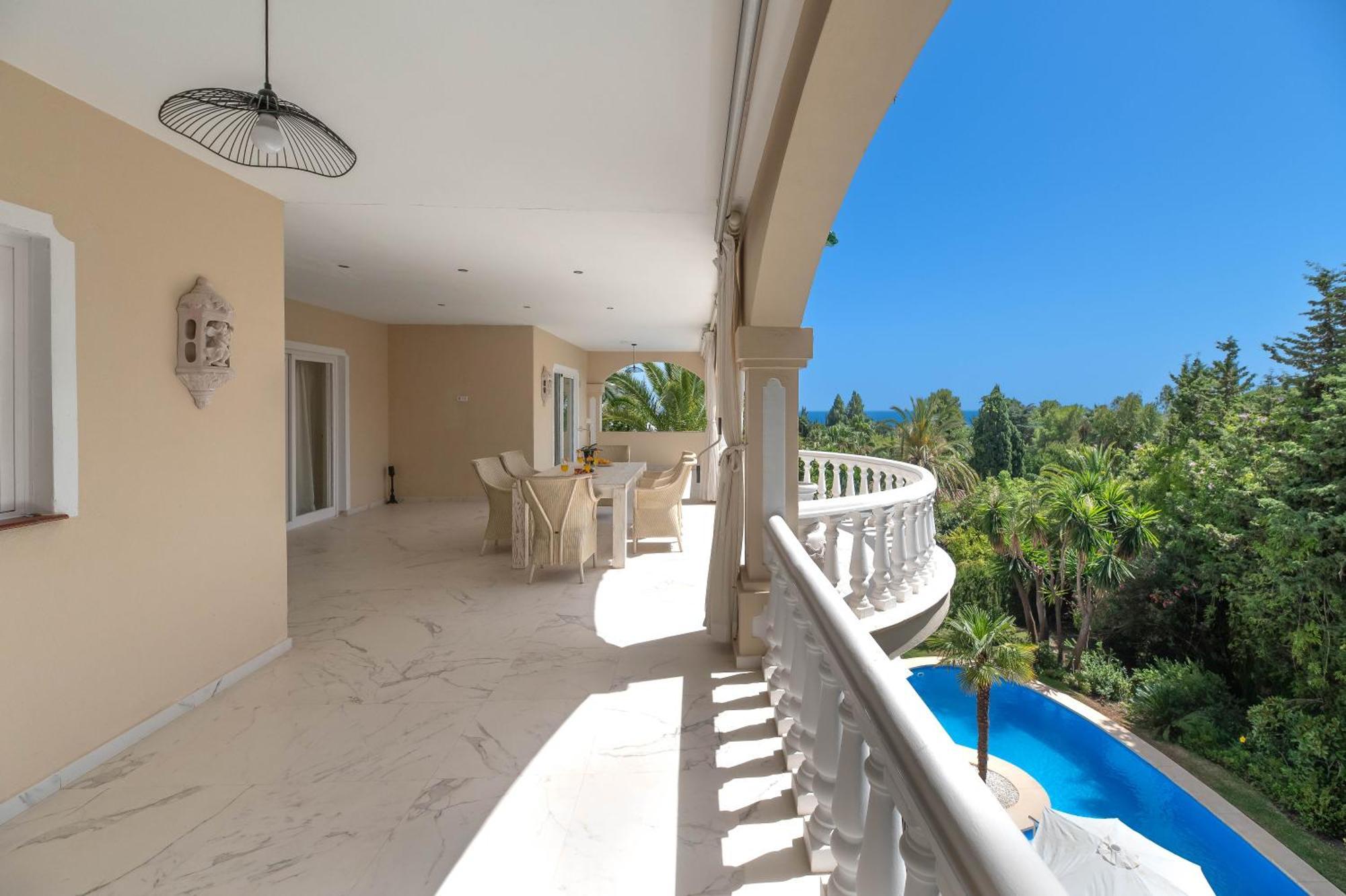 Appartamento 4 Bdrm Andalusian W Cinema & Sea Views Marbella