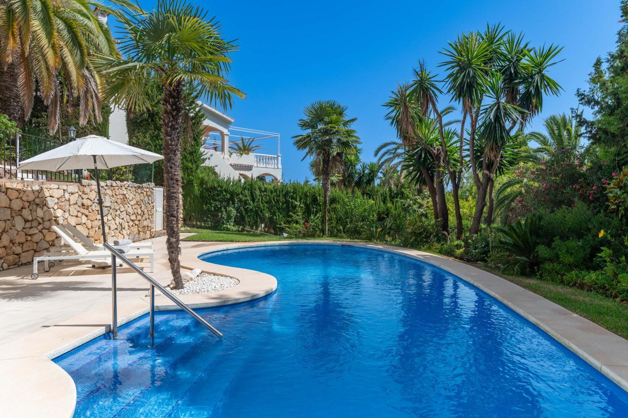 Appartamento 4 Bdrm Andalusian W Cinema & Sea Views